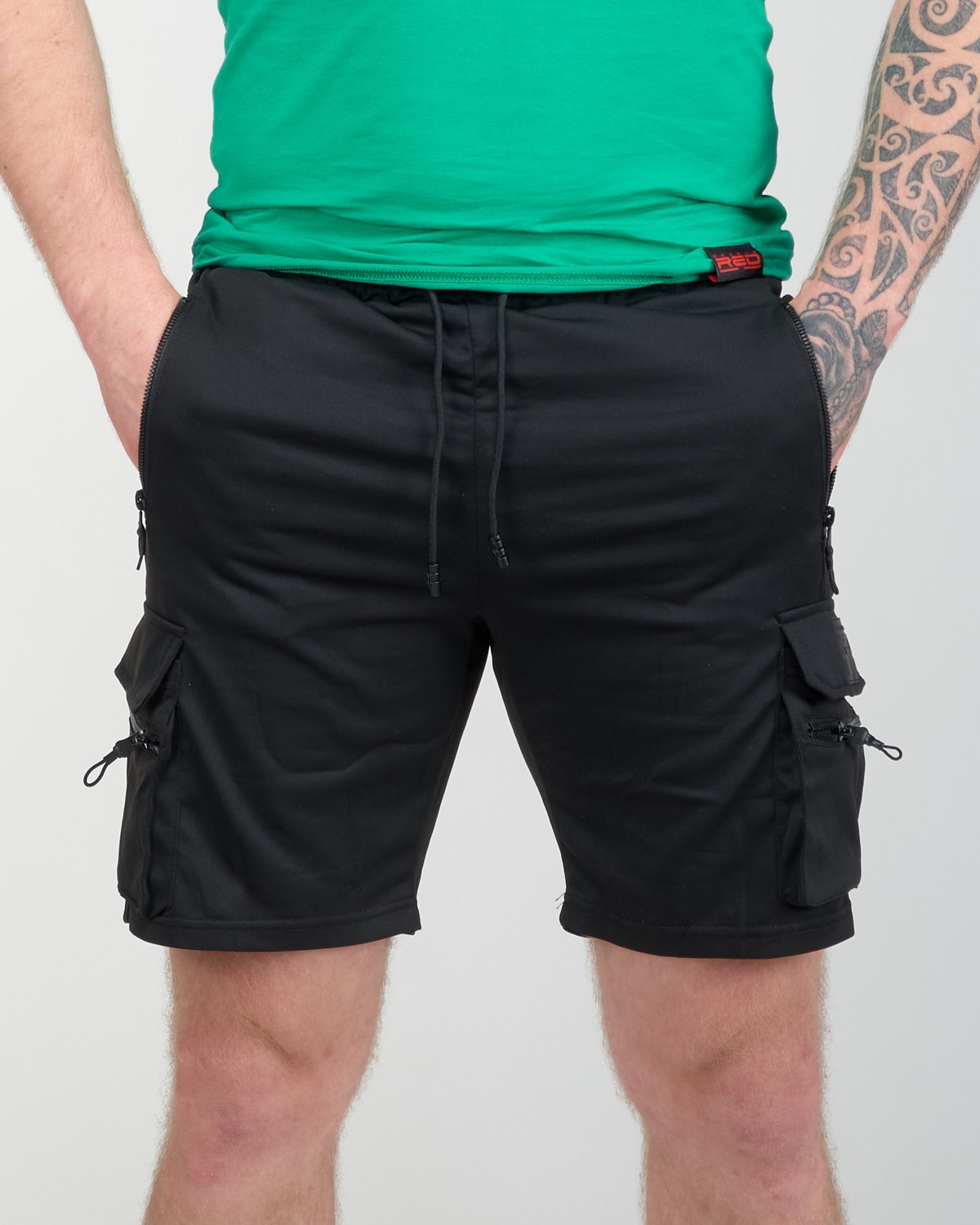SPORT IS YOUR GANG Shorts Black