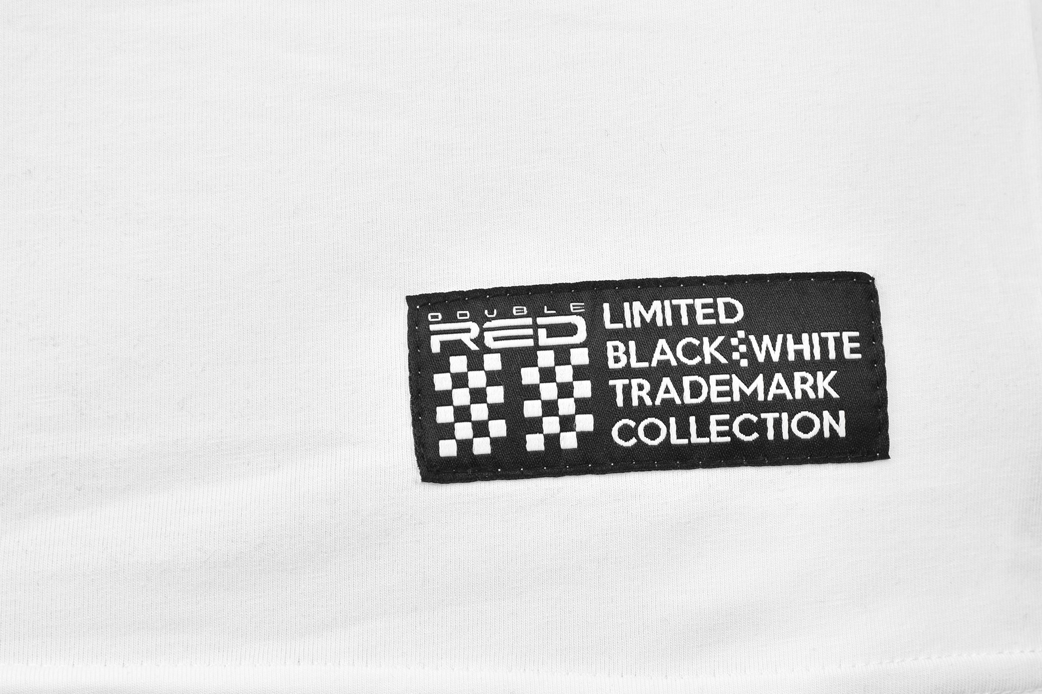 T-Shirt TRADEMARK B&W Edition White